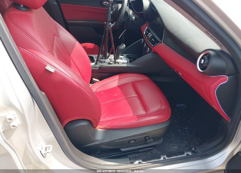 2020 ALFA ROMEO GIULIA VIN: ZARFAMAN8L7638393