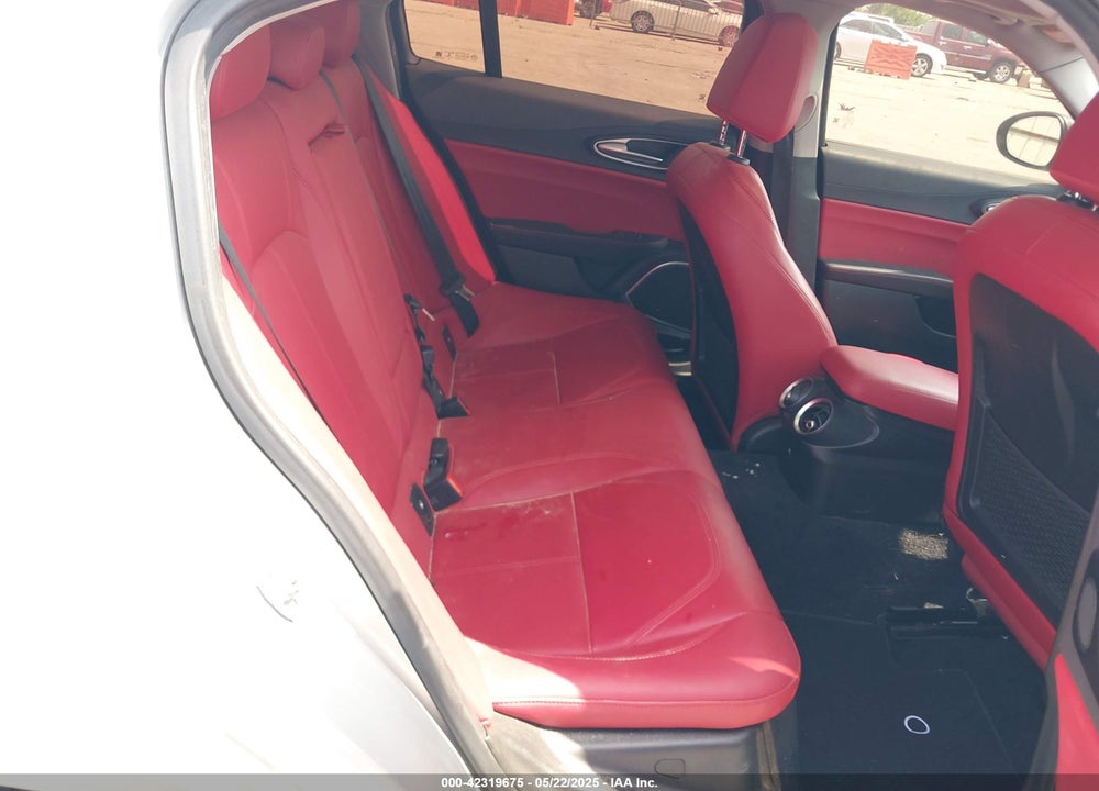 2020 ALFA ROMEO GIULIA VIN: ZARFAMAN8L7638393