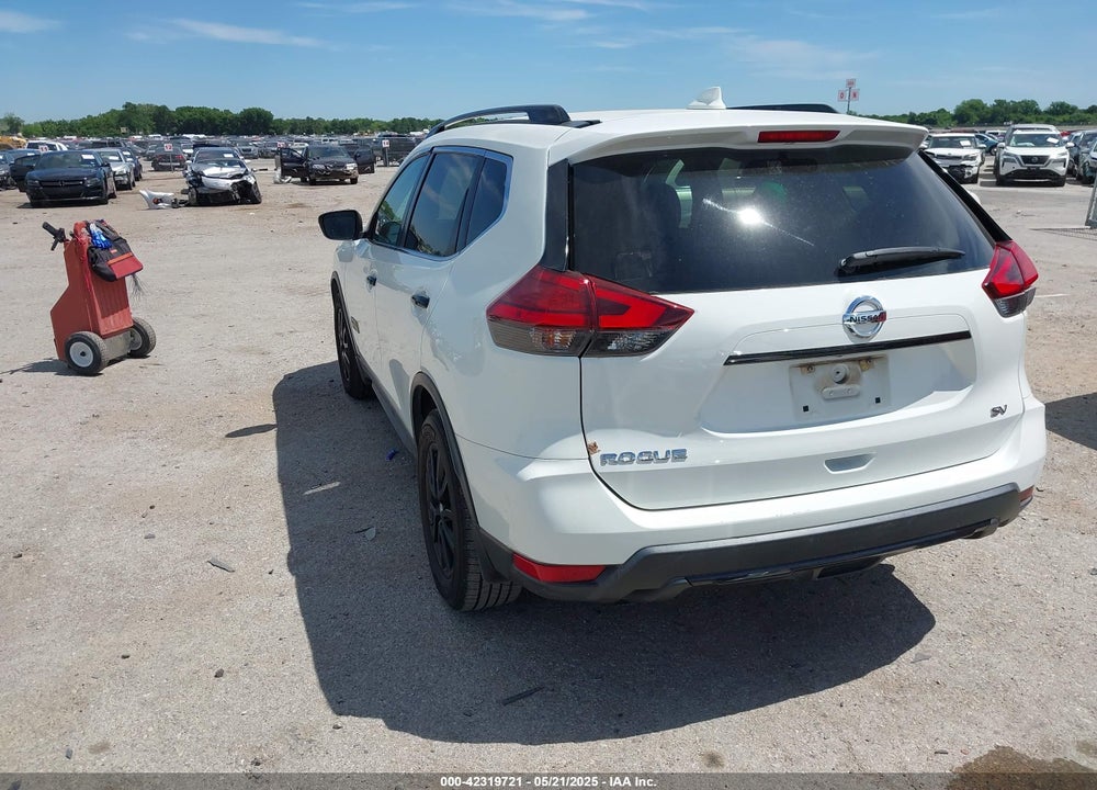 2017 NISSAN ROGUE SV VIN: 5N1AT2MT0HC770054