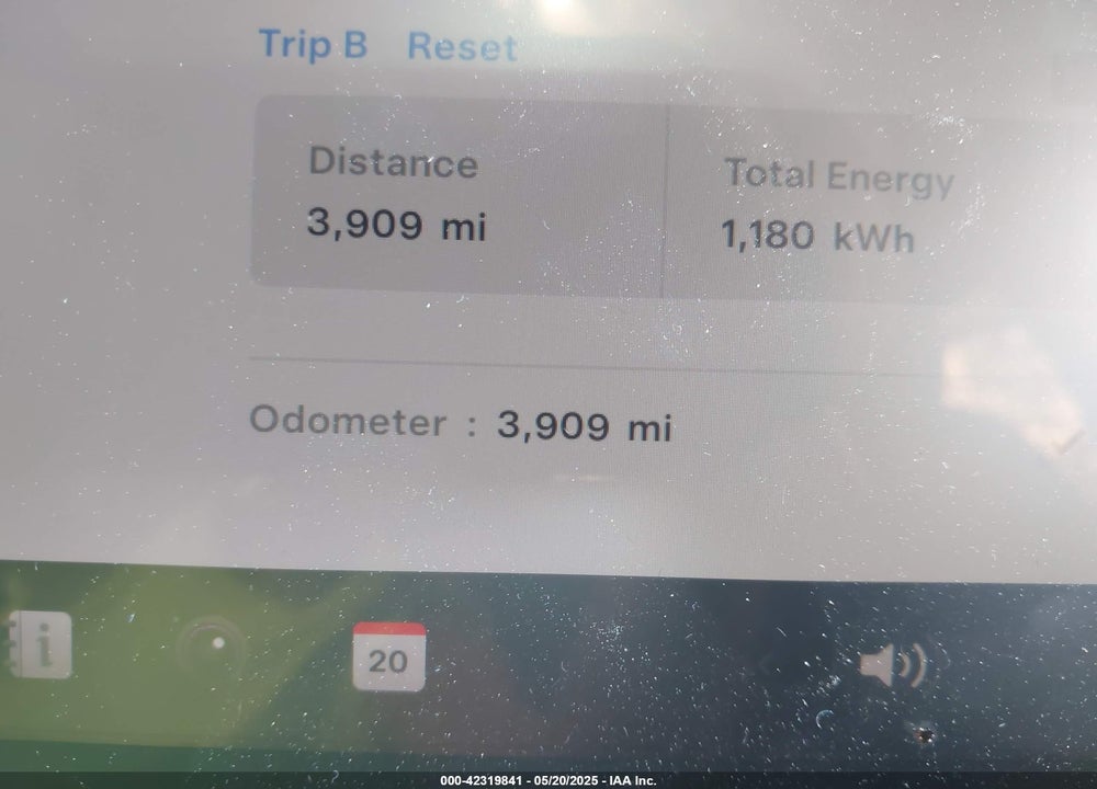 2024 TESLA MODEL 3 VIN: 5YJ3E1EB1RF768695