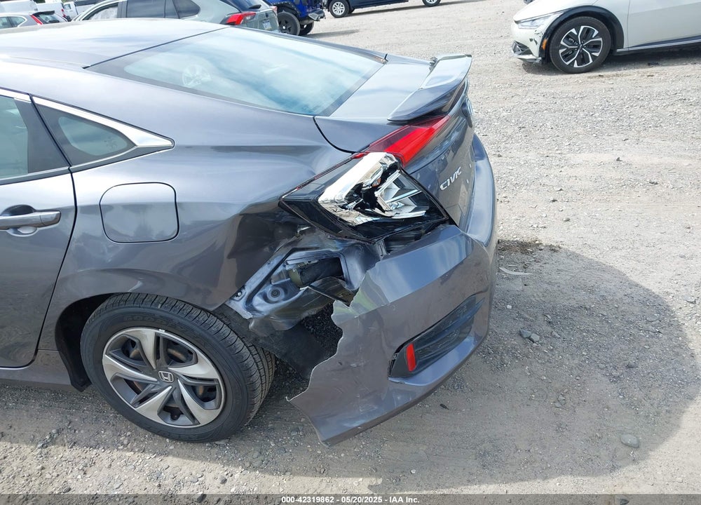 2021 HONDA CIVIC LX VIN: 2HGFC2F65MH525423