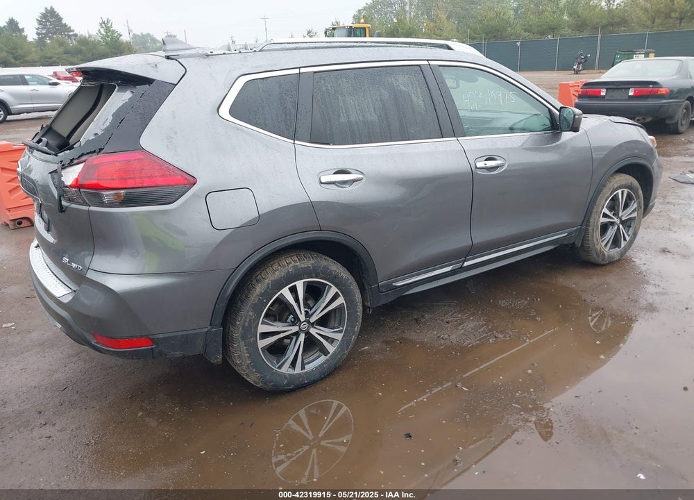 2017 NISSAN ROGUE VIN: 5N1AT2MV4HC787795