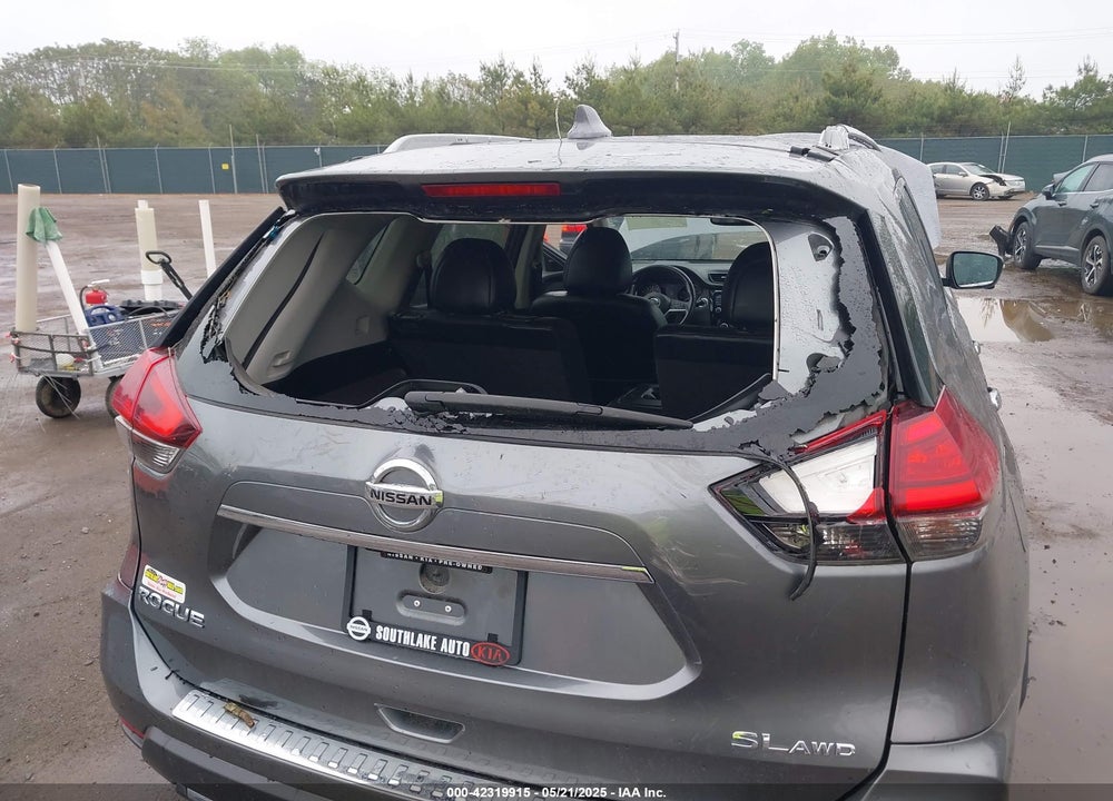 2017 NISSAN ROGUE VIN: 5N1AT2MV4HC787795