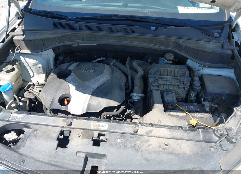 2013 HYUNDAI SANTA FE VIN: 5XYZU3LA1DG109200
