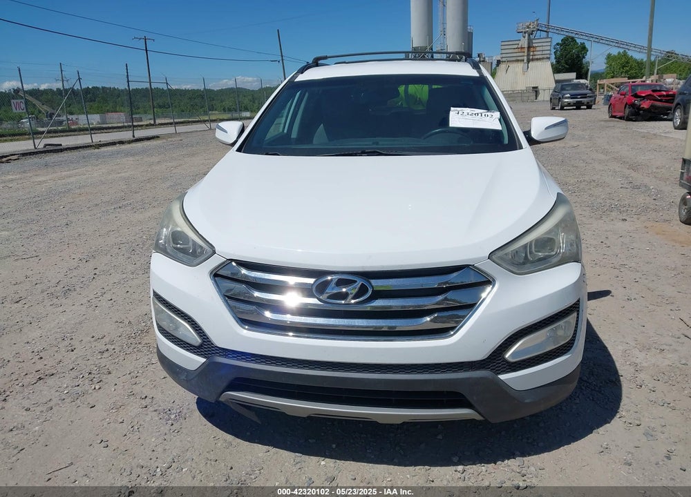 2013 HYUNDAI SANTA FE VIN: 5XYZU3LA1DG109200