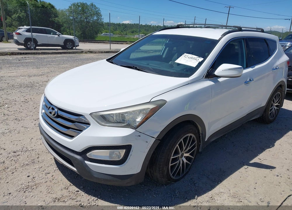 2013 HYUNDAI SANTA FE VIN: 5XYZU3LA1DG109200