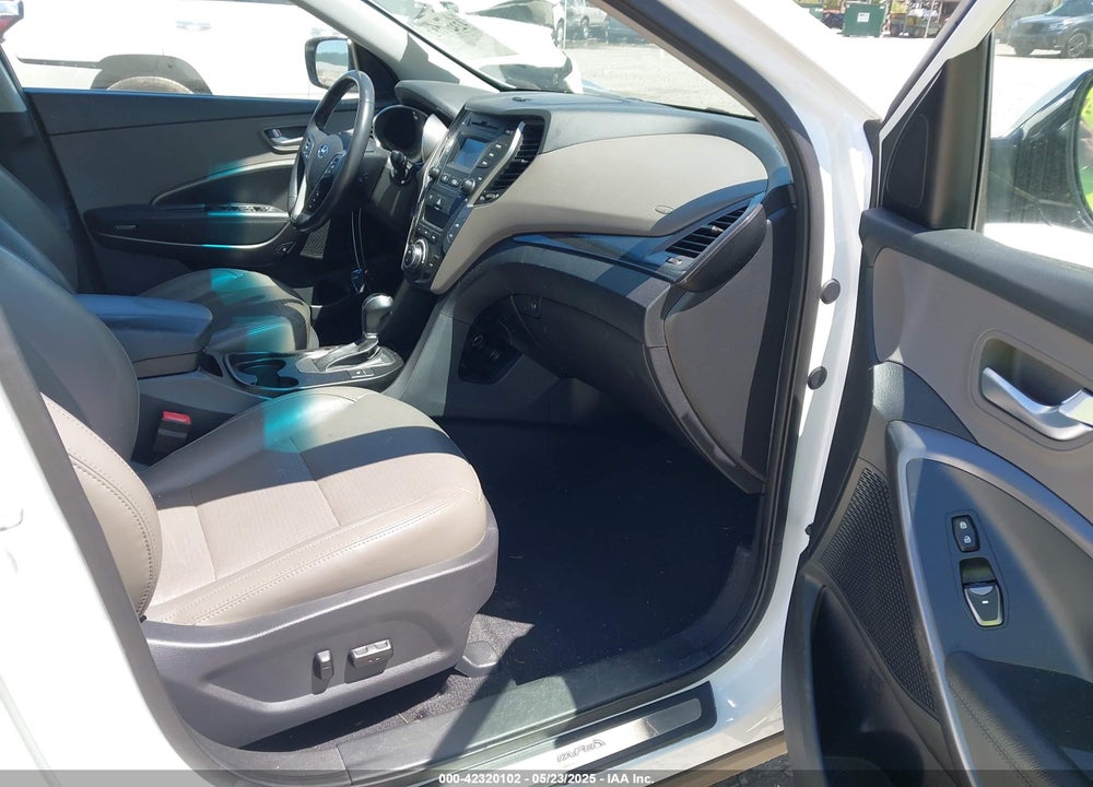 2013 HYUNDAI SANTA FE VIN: 5XYZU3LA1DG109200