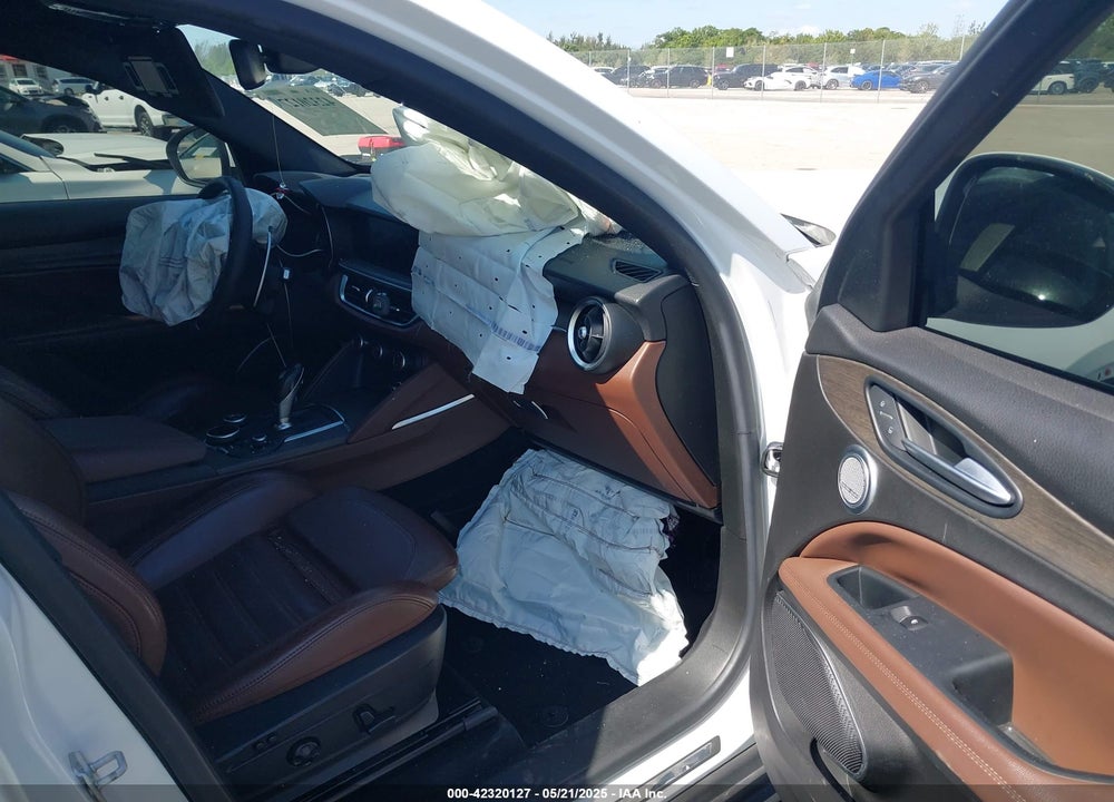 2018 ALFA ROMEO STELVIO VIN: ZASFAKNN3J7B95471