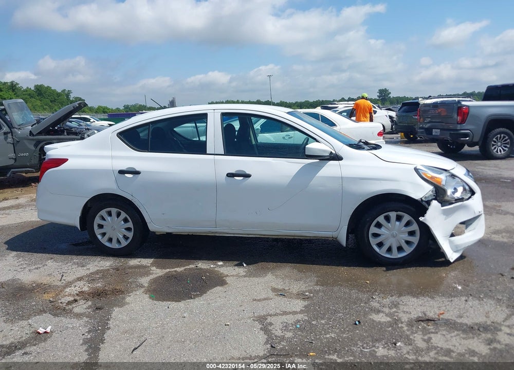 2018 NISSAN VERSA VIN: 3N1CN7AP0JL856313