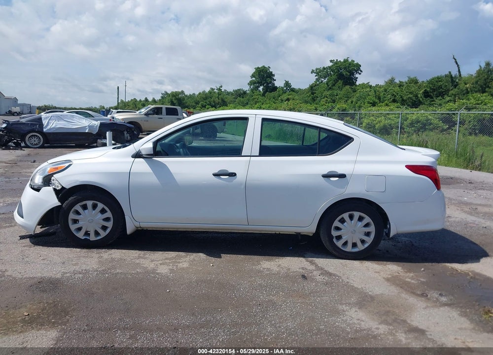 2018 NISSAN VERSA VIN: 3N1CN7AP0JL856313
