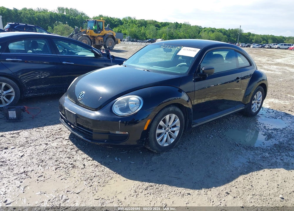 2015 VOLKSWAGEN BEETLE VIN: 3VWF17AT8FM647581