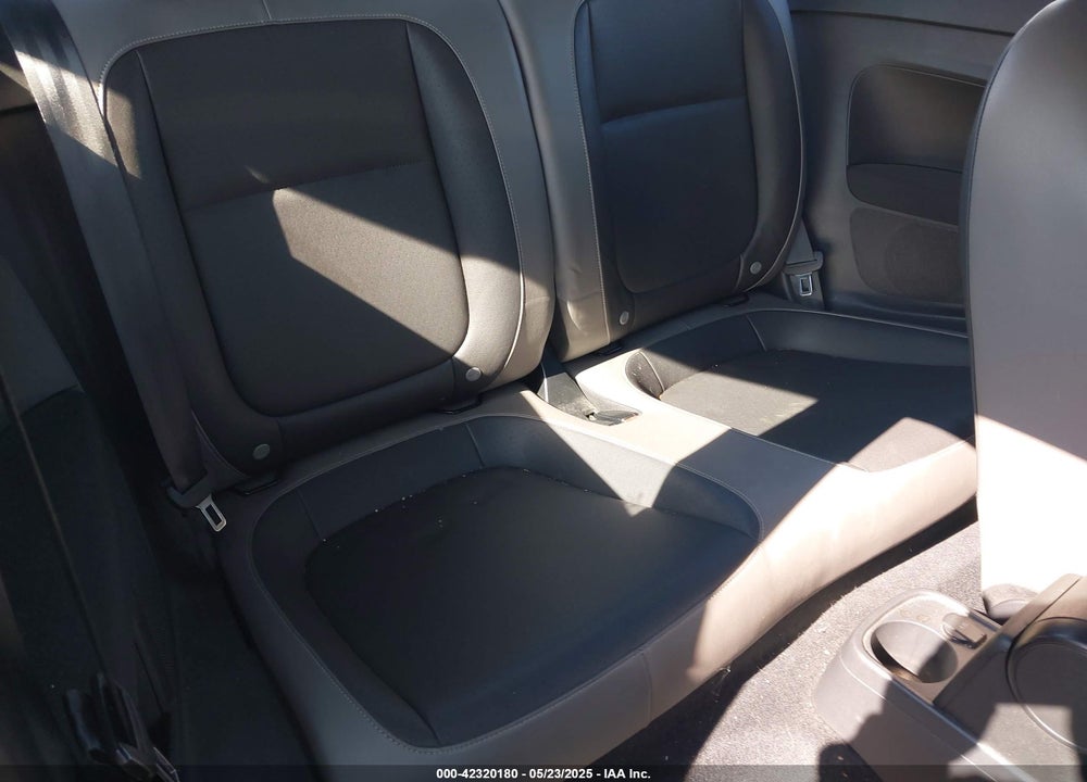 2015 VOLKSWAGEN BEETLE VIN: 3VWF17AT8FM647581