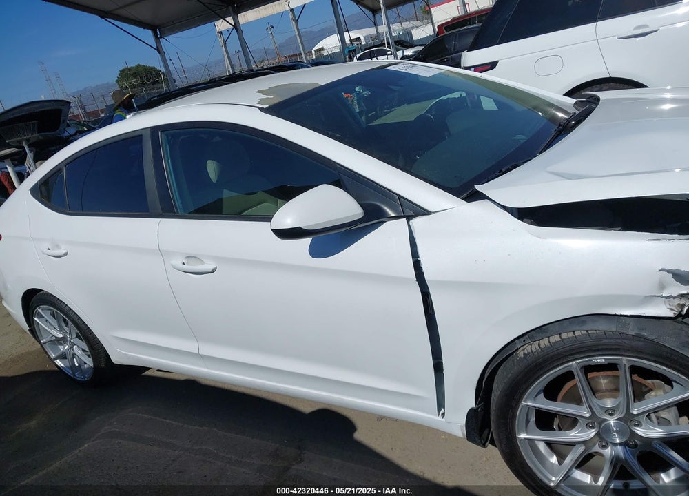 2020 HYUNDAI ELANTRA SE VIN: 5NPD74LF3LH503856