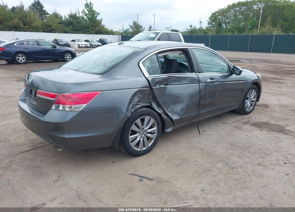 2011 HONDA ACCORD VIN: 1HGCP2F85BA105603