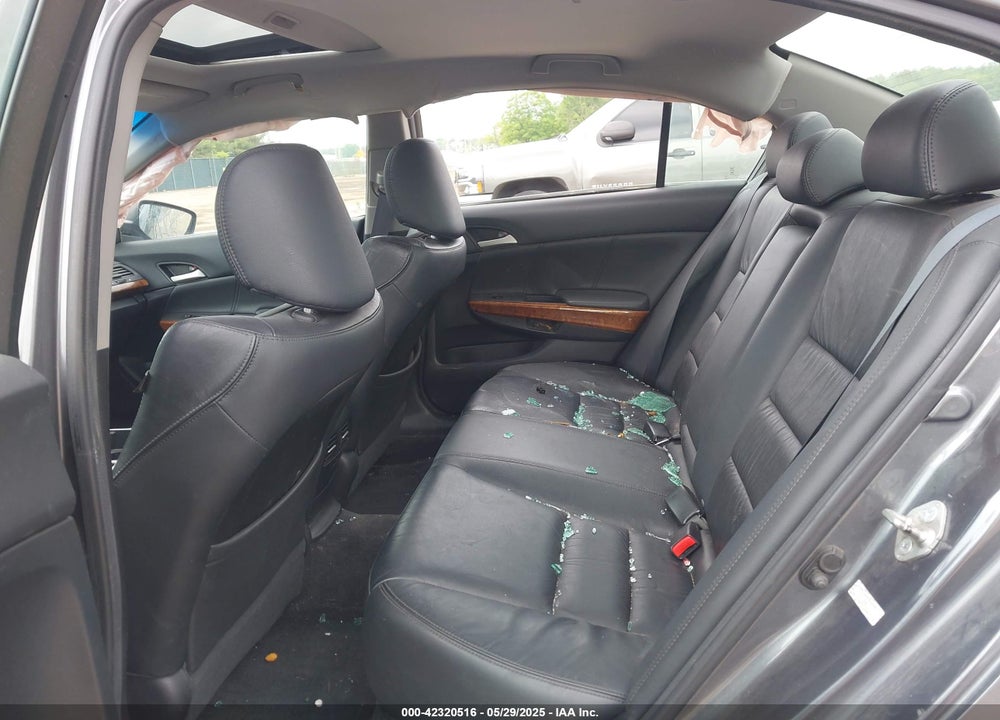 2011 HONDA ACCORD VIN: 1HGCP2F85BA105603