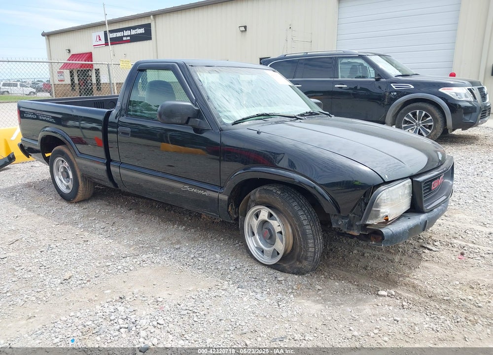 1999 GMC SONOMA SLS VIN: 1GTCS14X2X8533015