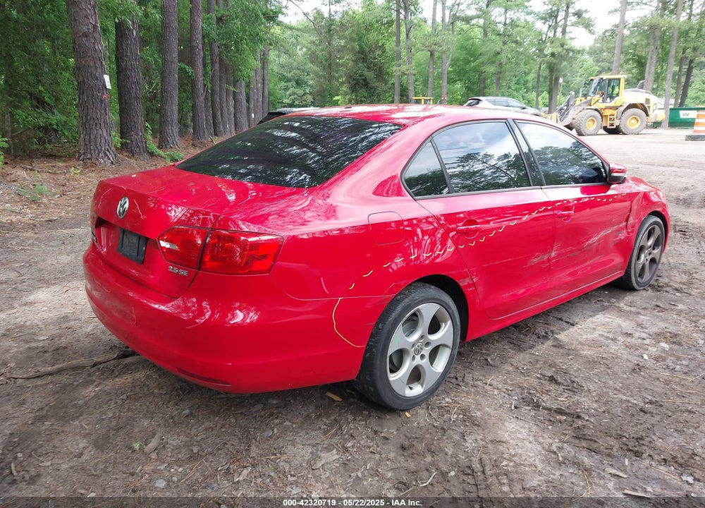 2011 VOLKSWAGEN JETTA VIN: 3VWDZ7AJ0BM368053