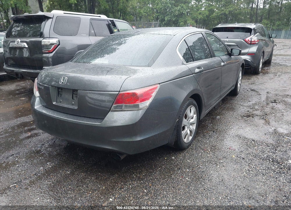 2008 HONDA ACCORD VIN: 1HGCP26808A091621