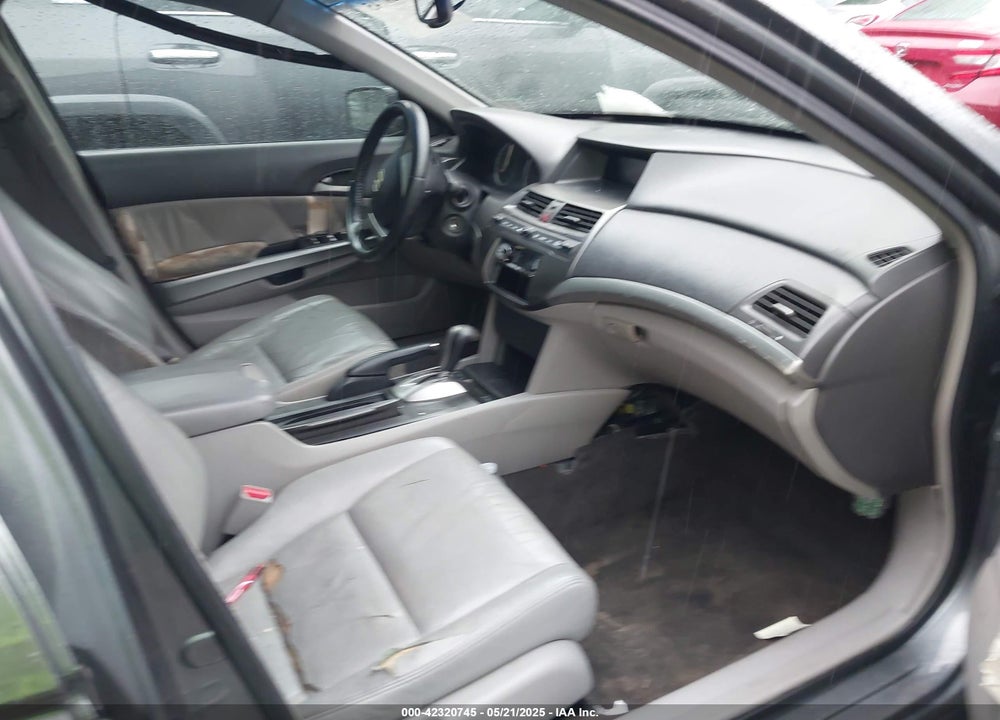 2008 HONDA ACCORD VIN: 1HGCP26808A091621
