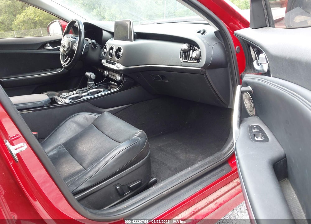 2019 KIA STINGER PREMIUM VIN: KNAE25LA4K6053833