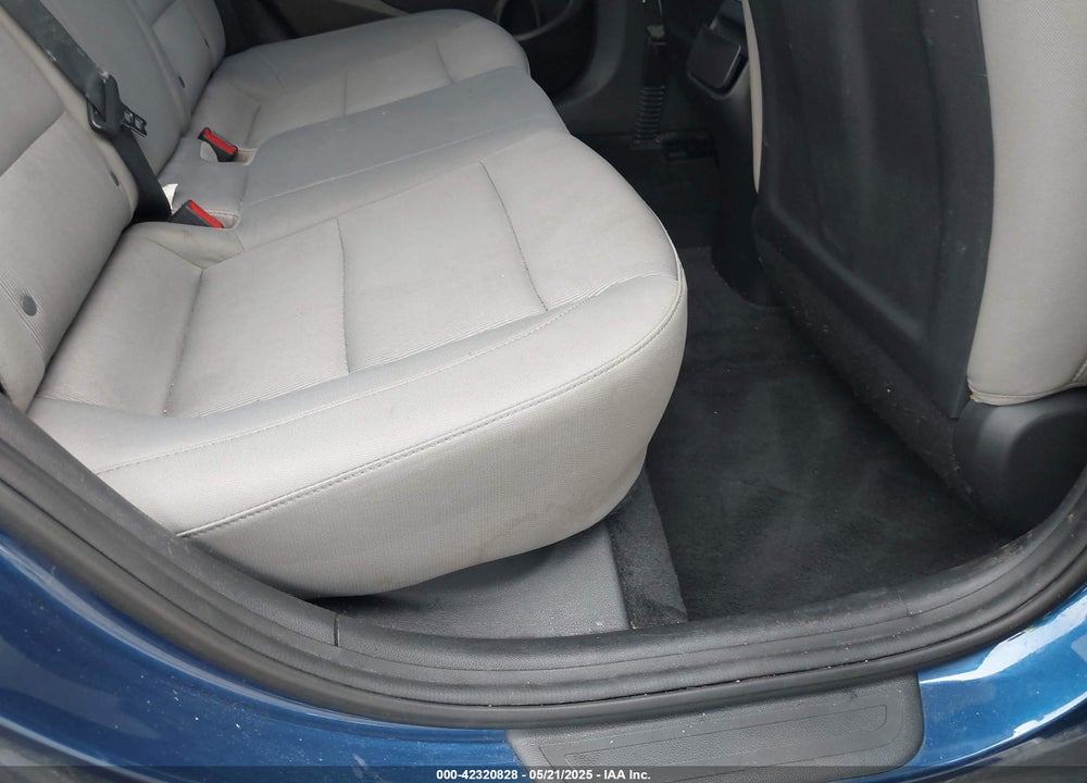 2018 HYUNDAI ELANTRA VIN: 5NPD84LF8JH270521