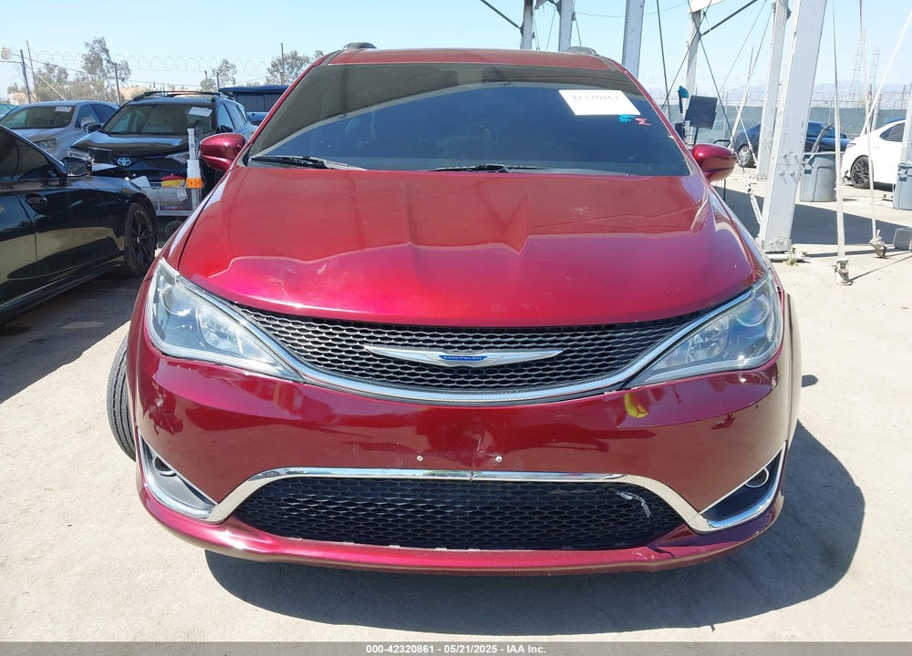 2019 CHRYSLER PACIFICA TOURING L VIN: 2C4RC1BG2KR554891