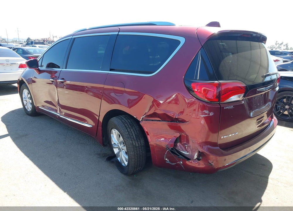 2019 CHRYSLER PACIFICA TOURING L VIN: 2C4RC1BG2KR554891