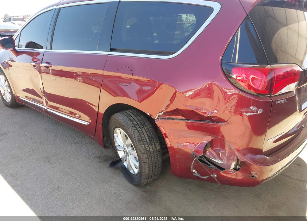 2019 CHRYSLER PACIFICA TOURING L VIN: 2C4RC1BG2KR554891
