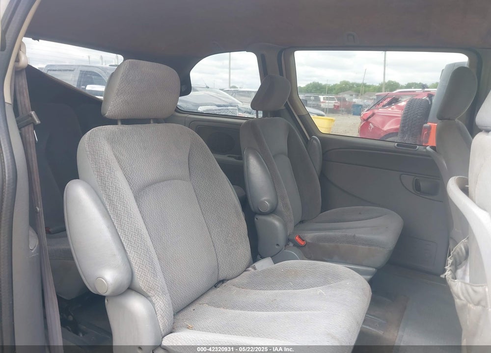 2005 CHRYSLER TOWN & COUNTRY VIN: 1C4GP45R65B342203
