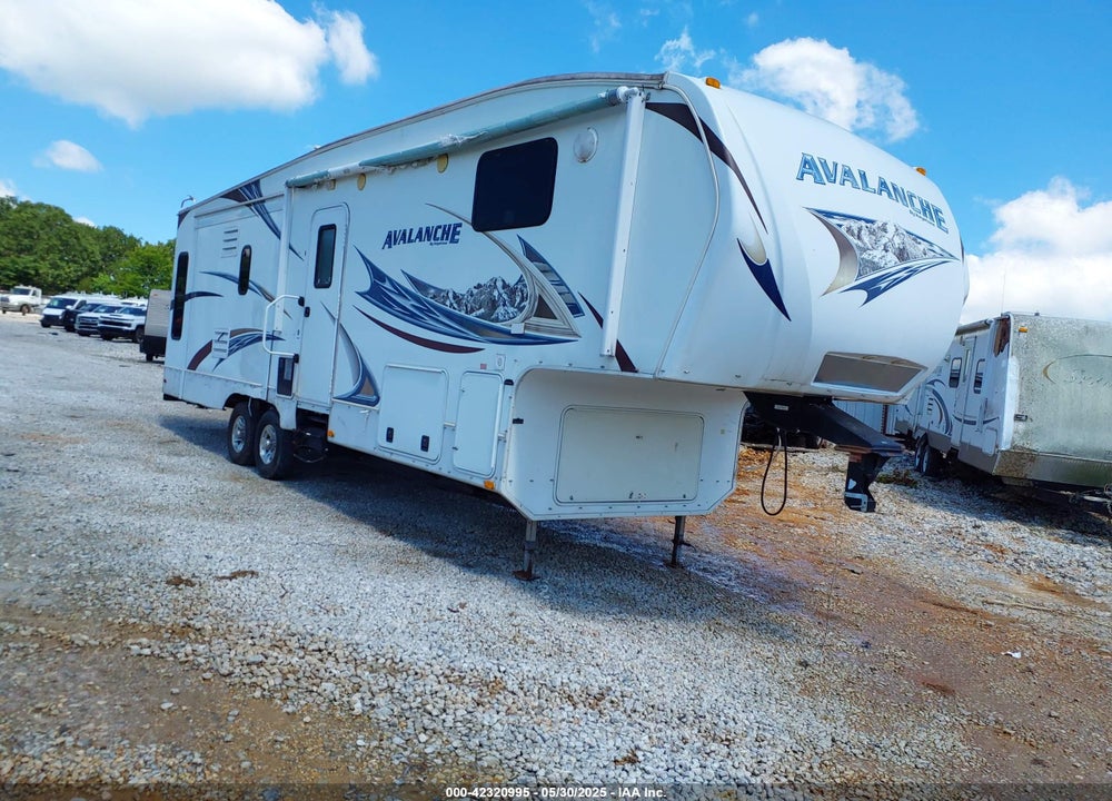 2011 KEYSTONE AVALANCHE 290RL VIN: 4YDF29026BE760298