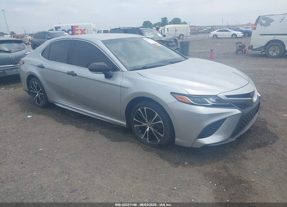 2018 TOYOTA CAMRY L/LE/SE/XLE VIN: JTNB11HK9J3015822