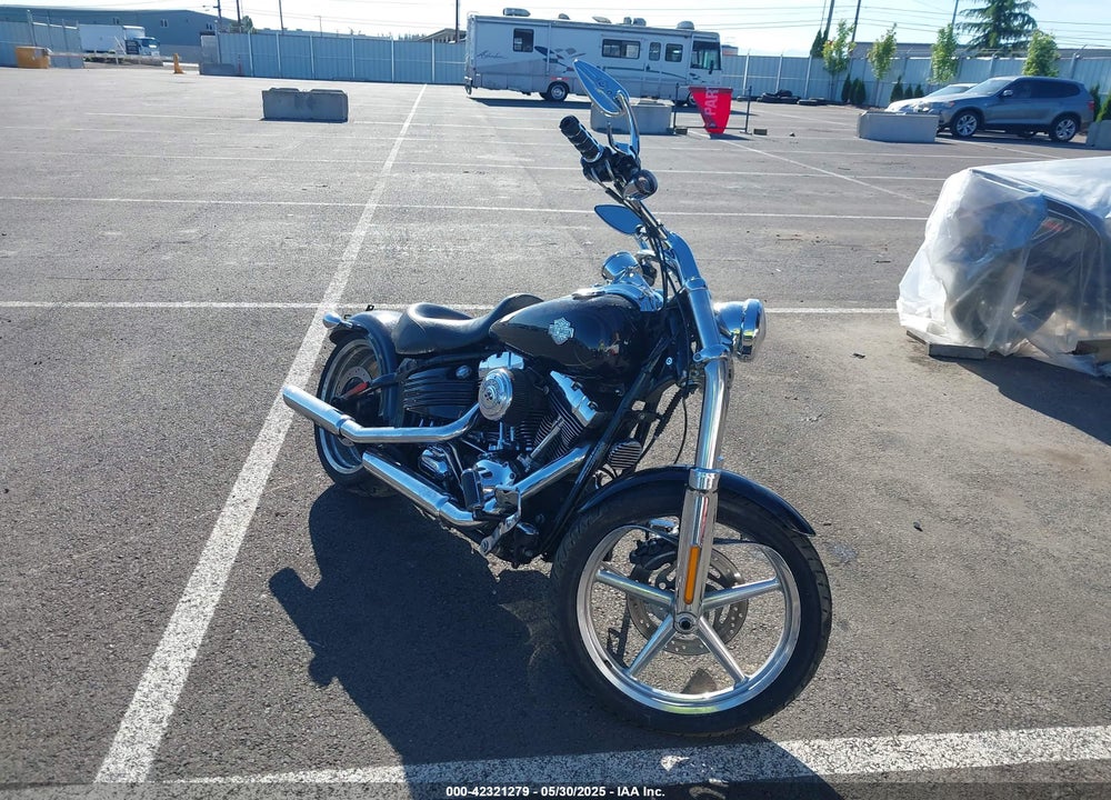 2011 HARLEY-DAVIDSON FXCWC VIN: 1HD1JK51XBB045483