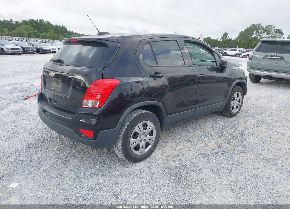 2017 CHEVROLET TRAX LS VIN: 3GNCJKSB8HL285234