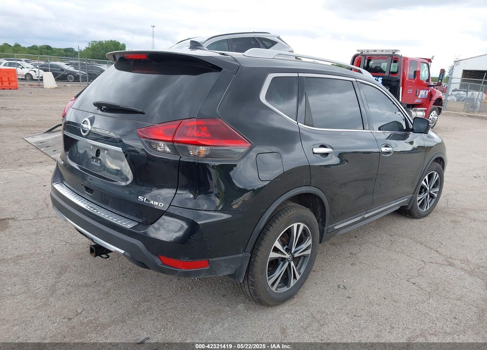 2018 NISSAN ROGUE VIN: 5N1AT2MV6JC835853