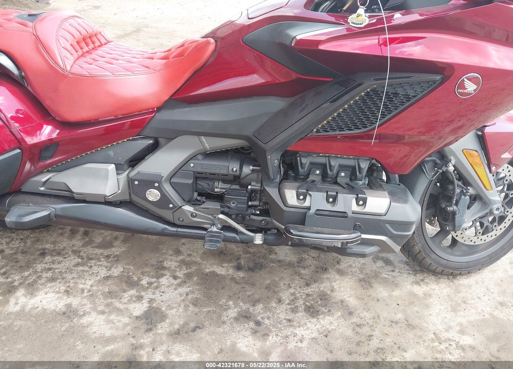 2019 HONDA GL1800 B VIN: JH2SC7943KK100171