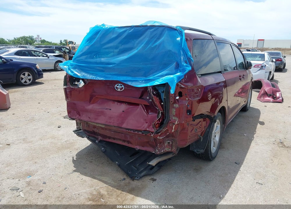 2014 TOYOTA SIENNA VIN: 5TDKK3DC4ES507433