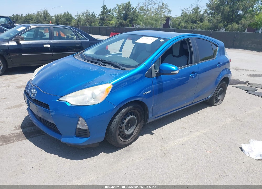 2013 TOYOTA PRIUS C ONE VIN: JTDKDTB3XD1555396