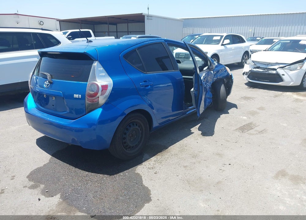 2013 TOYOTA PRIUS C ONE VIN: JTDKDTB3XD1555396