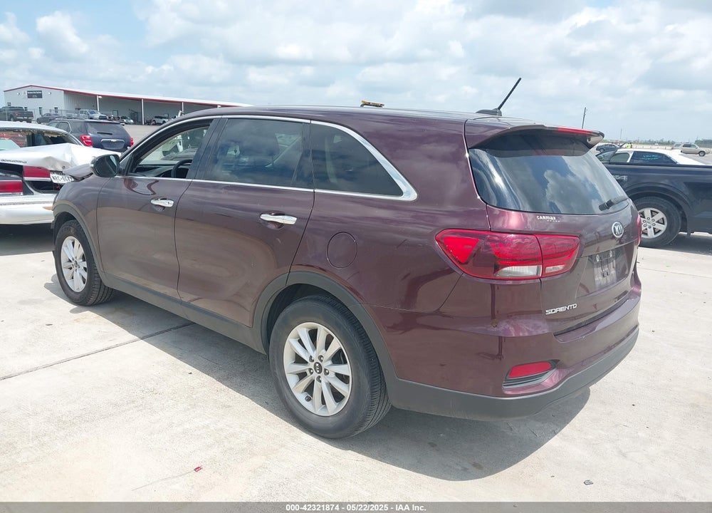 2019 KIA SORENTO 3.3L LX VIN: 5XYPG4A59KG497042