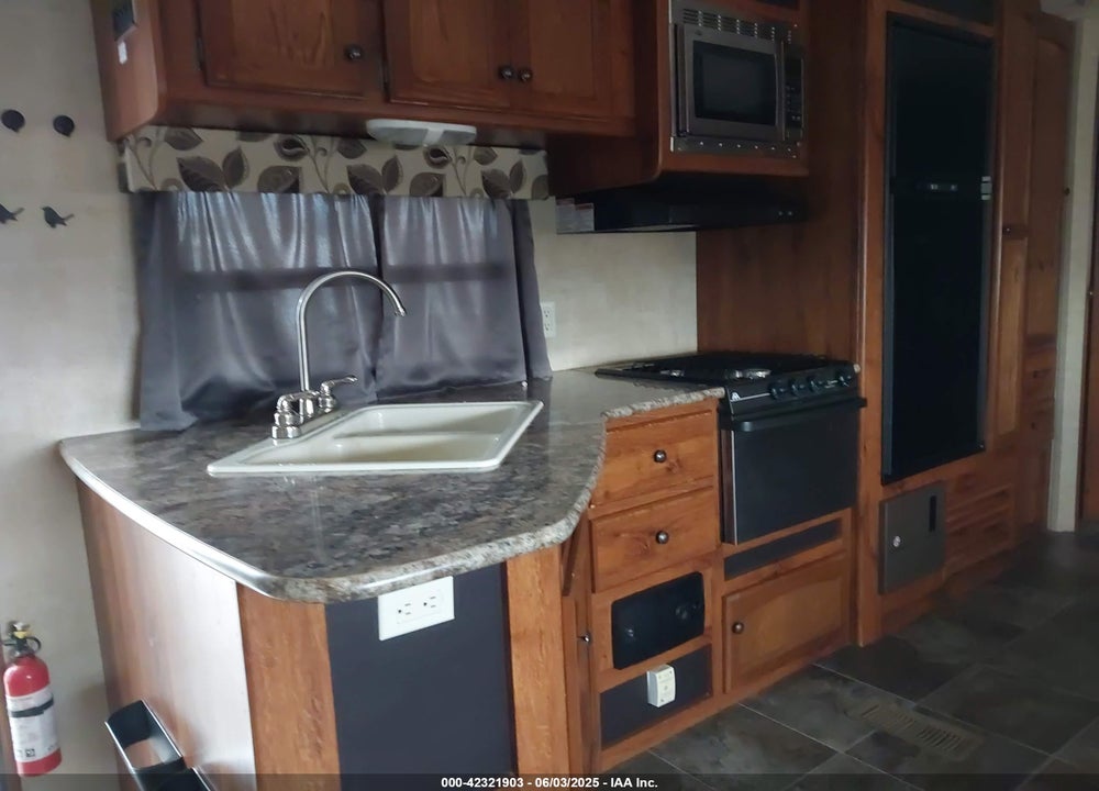 2015 KEYSTONE HIDEOUT 28BHS VIN: 4YDT28B2XF7202104