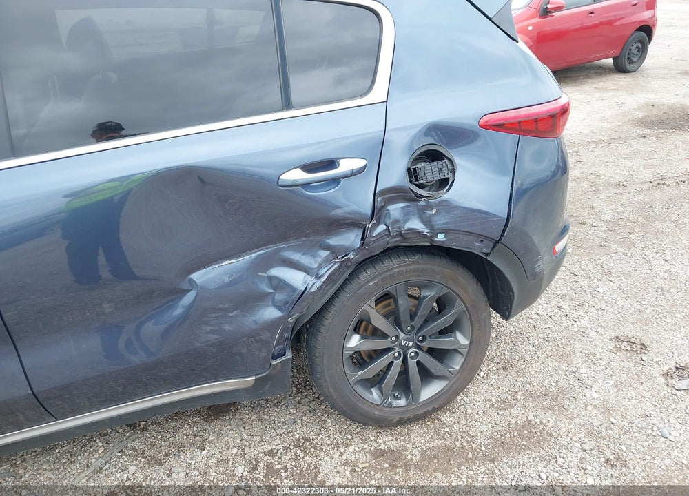 2018 KIA SPORTAGE EX VIN: KNDPNCAC3J7456092