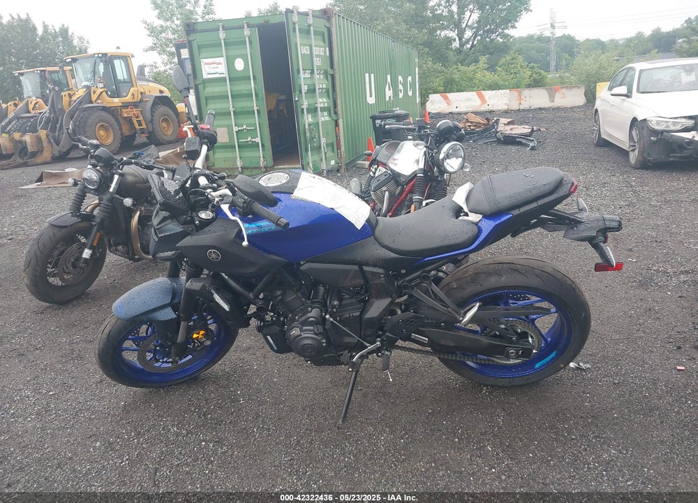 2025 YAMAHA MTN690 VIN: JYARM48E4SA000966