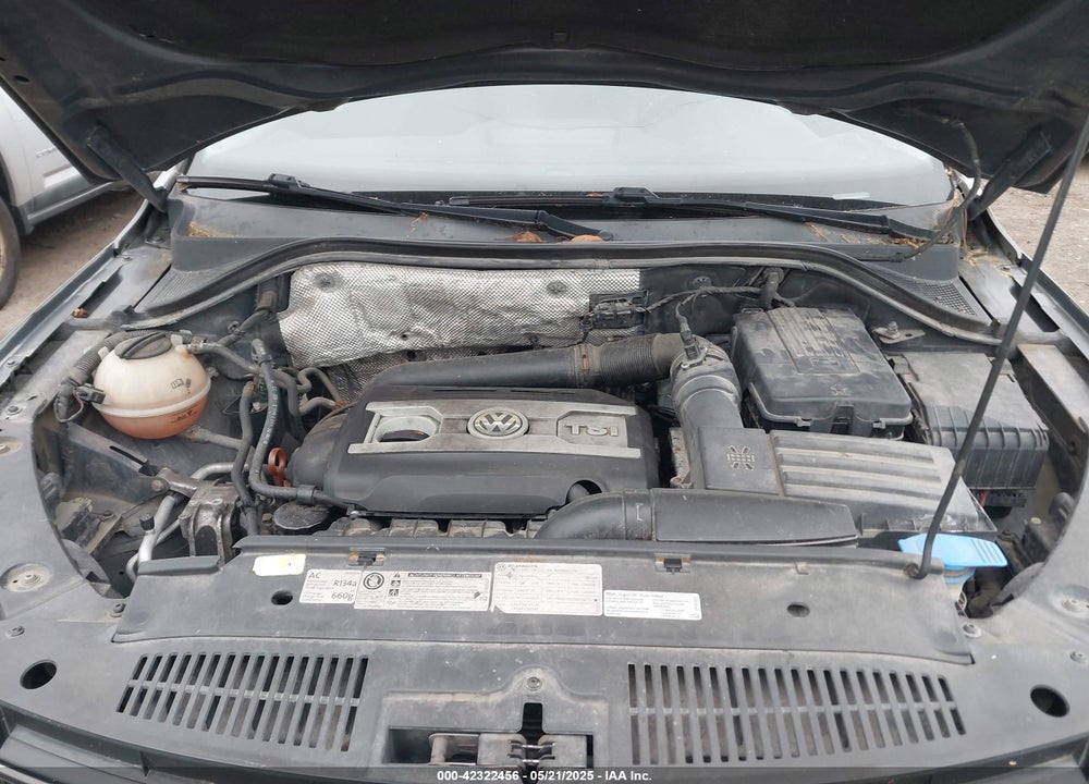 2012 VOLKSWAGEN TIGUAN VIN: WVGAV7AX9CW000568
