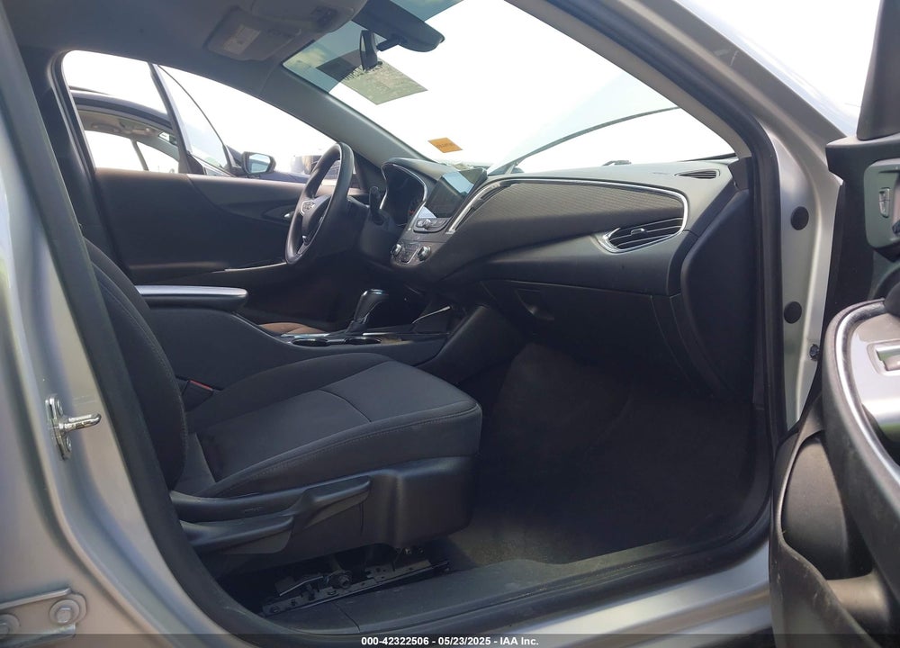 2019 CHEVROLET MALIBU VIN: 1G1ZD5ST6KF139302