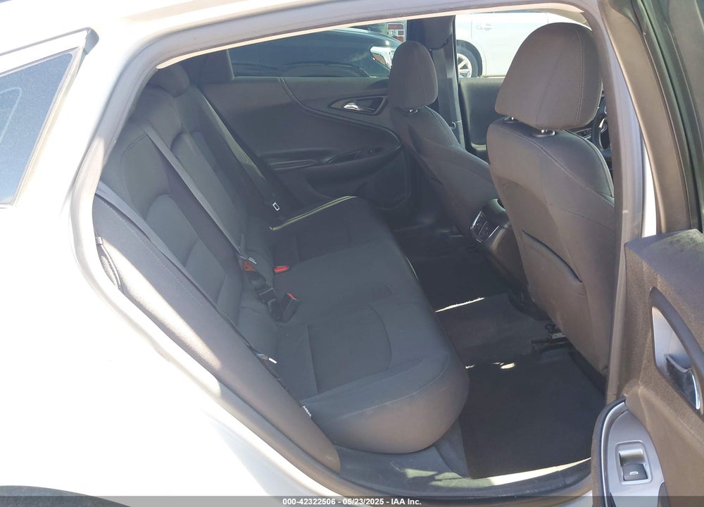 2019 CHEVROLET MALIBU VIN: 1G1ZD5ST6KF139302