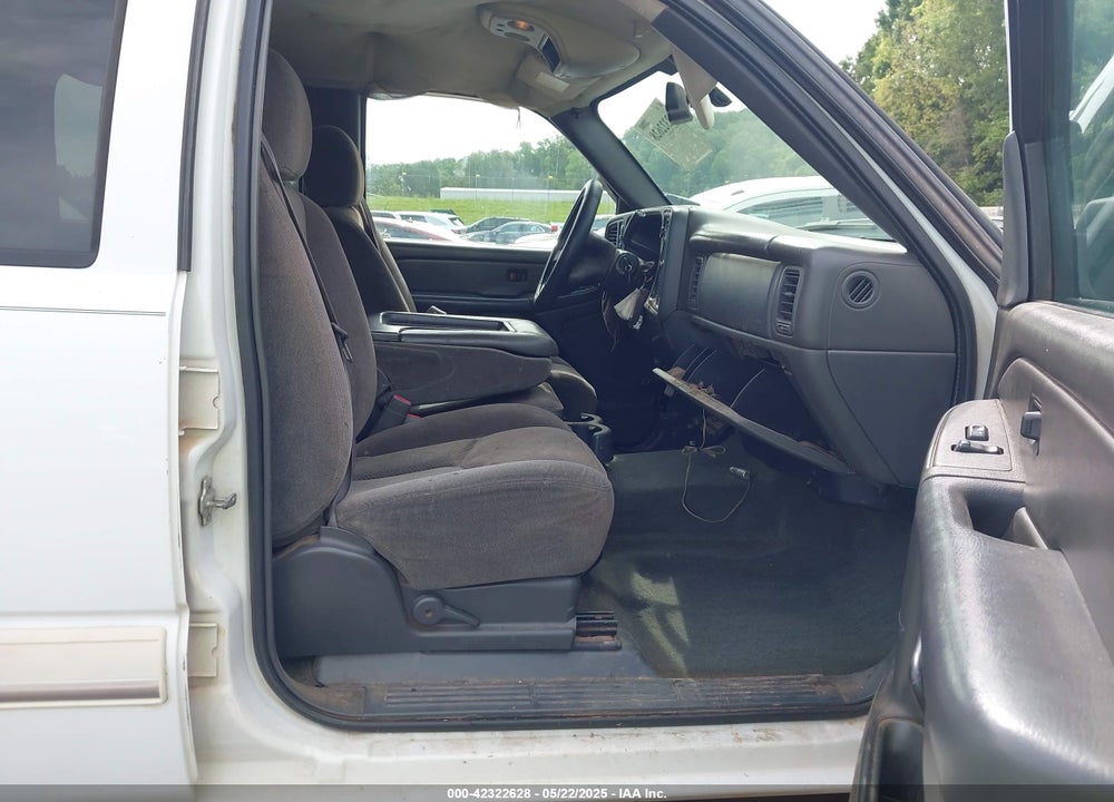 2005 CHEVROLET SILVERADO 2500HD LS VIN: 1GCHK23285F930402