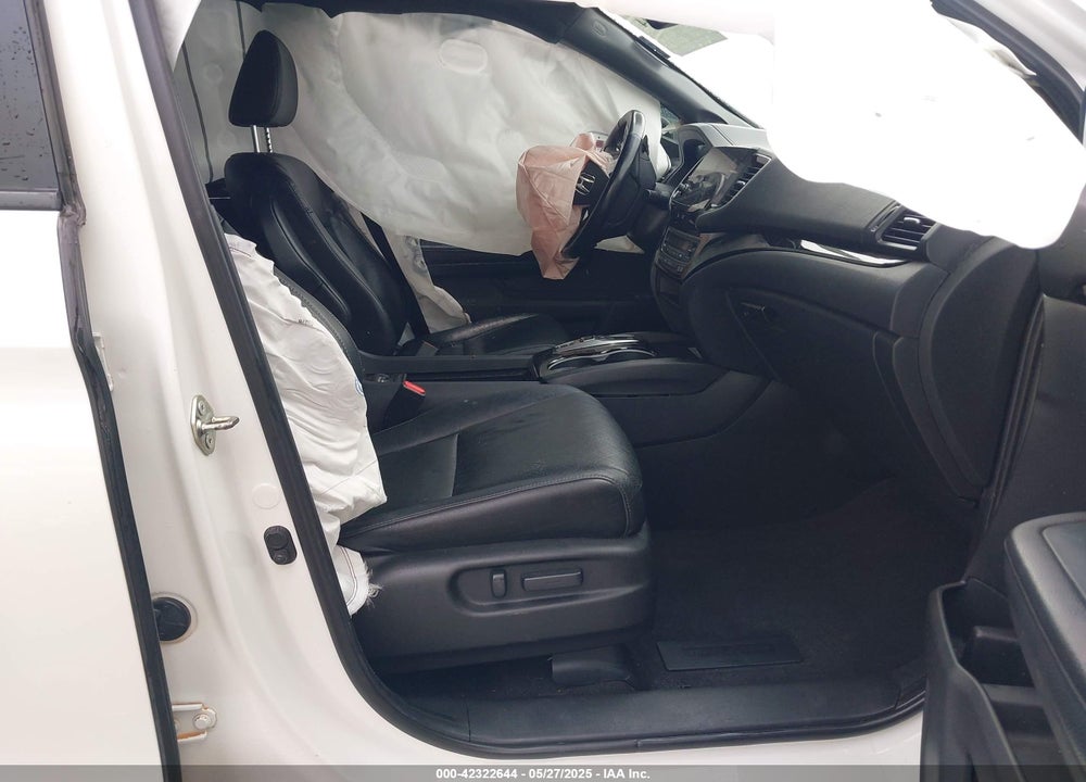2019 HONDA PASSPORT VIN: 5FNYF8H0XKB005151