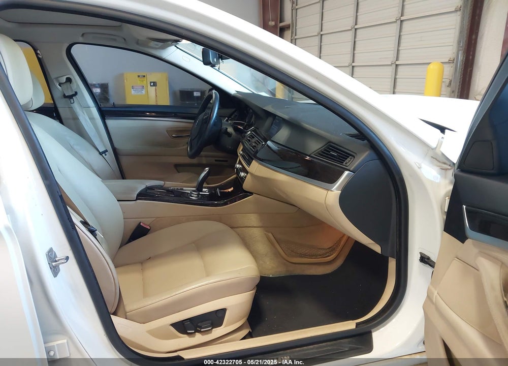 2011 BMW 528I VIN: WBAFR1C54BC744793