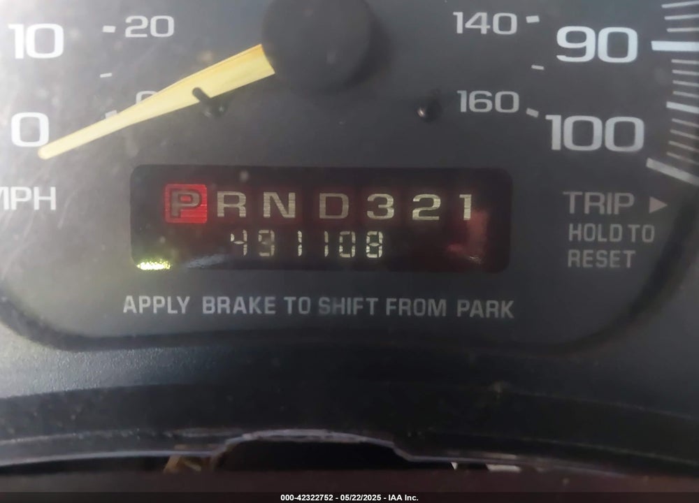 1997 CHEVROLET ASTRO VIN: 1GCDM19W1VB228491