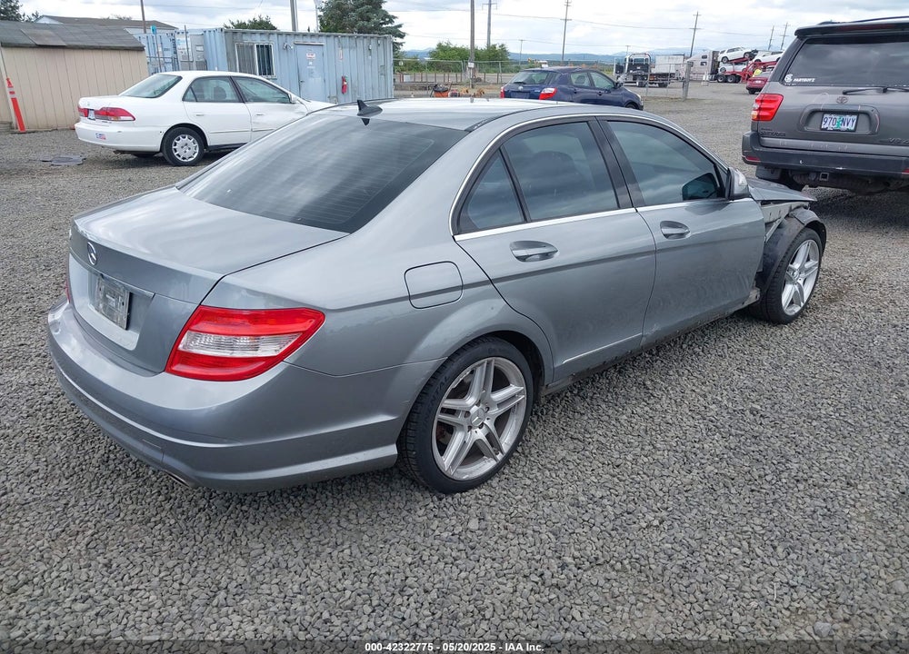 2008 MERCEDES-BENZ C 300 LUXURY/SPORT VIN: WDDGF54X88R014131